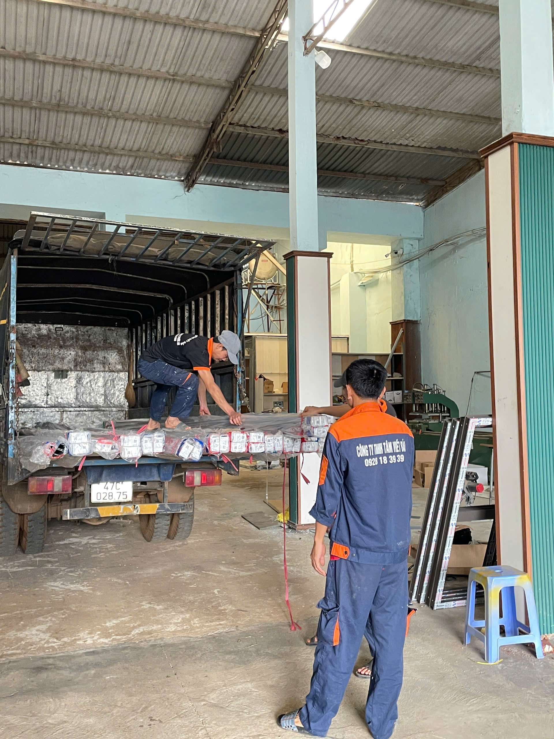 Thuê Đơn Vị Lắp Đặt Có Kinh Nghiệm Và Chứng Nhận